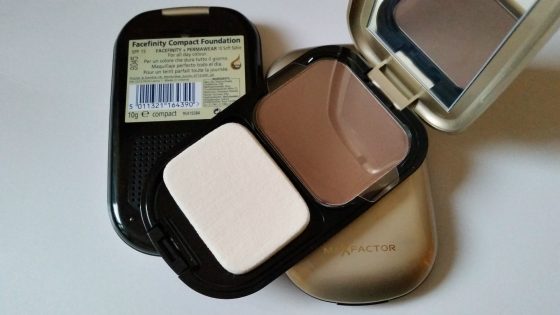 3X MAX FACTOR FACEFINITY COMPACT MAKE-UP FOUNDATION - #10 Soft Sable